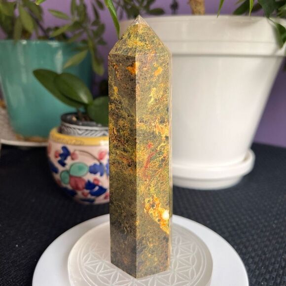 Realgar Crystal Large Tower 1.11LBS - Picture 5 of 11